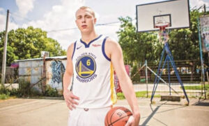 “Užasan je, ne znam kako je dospio u NBA”: Srpskog košarkaša navijači tjeraju iz Golden Stejta