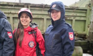 “Heroine Kostajnice”: Anastasija i Aleksandra su jedine žene u spasilačkim timovima VIDEO