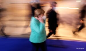 Angela Merkel tvrdi: Njemačka je u trećem talasu pandemije korona virusa