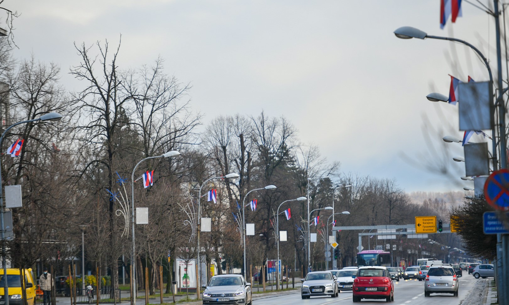 Ulice okićene zastavama: Banjaluka se sprema za praznik