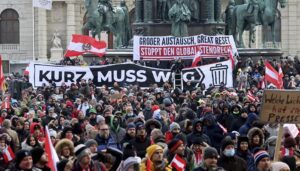 Haos u Beču zbog epidemioloških mjera: Demonstranti pokušali da upadnu u parlament