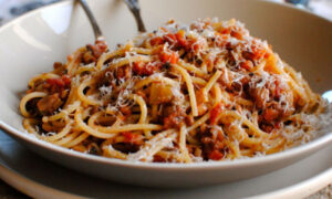 Poslužite uz špagete, njoke, pire krumpir ili rižu: Spremite bolonjez po provjerenom receptu