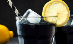 Ubrzava metabolizam i čisti organizam: Dodavanjem aktivnog uglja napravite crnu limunadu