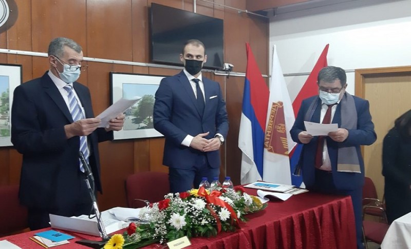 Tajno glasanje “presudilo”: SNSD ostao bez dogovorene većine u Derventi
