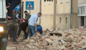 “Zemljotres nije birao”: Anonimni donator iz Srpske daje po 100 evra za 11 djece iz Gline