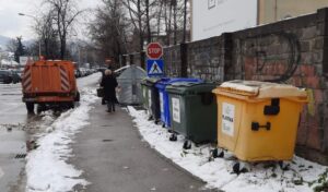 Počelo uklanjanje kontejnera sa trotoara na području grada