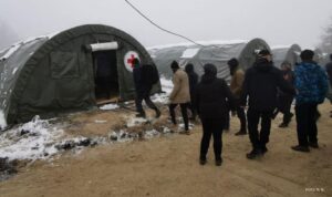 Migranti smješteni u šatore: Žale se na nedostatak tople vode i zdravstvene zaštite