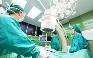 Prvi put u bolnici “Sveti Vračevi”: Urađena operacija rascjepa nepca kod djeteta