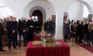 Strašan zločin: Služen parastos za Srbe koji su ubijeni na Božić