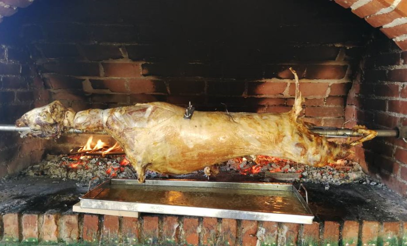 Lopovi ne biraju: Ukrali pečeno jagnje iz restorana | BL Portal