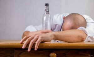 Nakon konzumacije velike količine alkohola: Preminuo poznati lajvstrimer