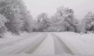 Na put ne krećite bez zimske opreme! Vozači, zbog mraza i niske temperature smanjite gas