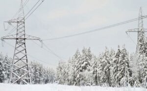 Snijeg otežava posao radnicima: Nezapamćena havarija elektromreže u Foči