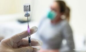 Borba sa koronom: Evropa će od aprila dobijati 100 miliona doza vakcina mjesečno