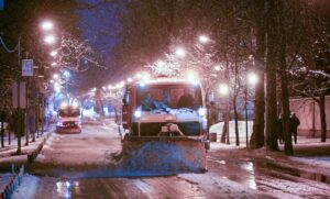 Banjaluka “obojena” u bijelo! Zimske službe na terenu, čiste snijeg prema prioritetima