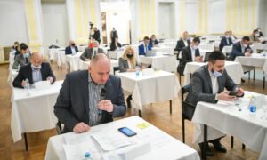 Završili burnu sjednicu: Banjalučka skupština izabrala komisije i odbornike za zaključivanje brakova