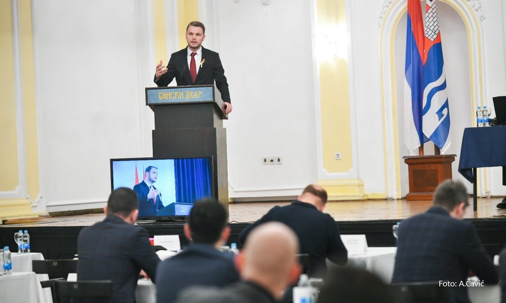 Stanivuković: Čovjek s pištoljem došao u Gradsku upravu