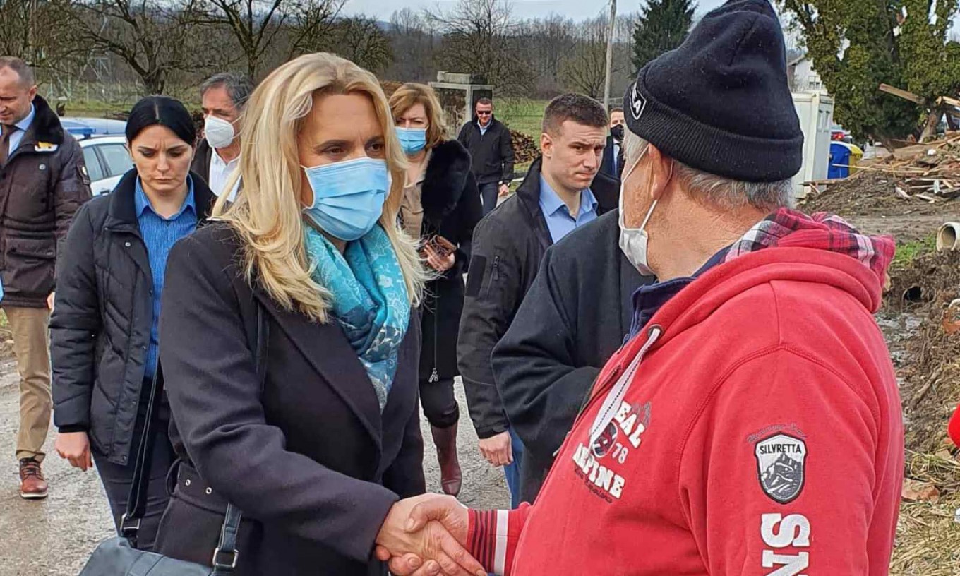 Predsjednica Srpske u Majskim Poljanama: Pomoć ugroženima neće izostati