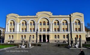 Izložba „Korijeni“ akademskog slikara Petra Vidakovića u četvrtak u Banskom dvoru