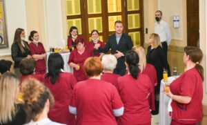 Pala prva plata: Gradonačelnik Banjaluke nagradio higijeničarke sa po 100 maraka