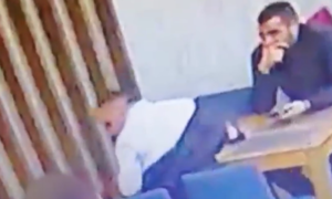 “Džeparenje” u kafiću! Dva muškarca opljačkala mladića, da li ste ih vidjeli!? VIDEO
