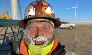 Ovako izgleda čovjek koji radi na temperaturi od minus 49 stepeni FOTO