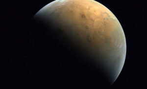 Uspjeh! Svemirska letjelica Ujedinjenih Arapskih Emirata zabilježila prvu fotografiju Marsa