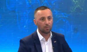 Kojić reaguje: Zastave Islamske države i uzvici “Alahu ekber” nisu poruke pomirenja i suživota