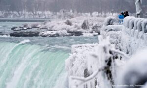 Ekstremna hladnoća: Zaledili Nijagarini vodopadi VIDEO