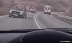 Rizično preticanje: Opasnu vožnju objavio na mrežama VIDEO