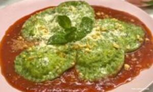 Ukus prave Italije: Ravioli od spanaća punjeni gorgonzolom i pečurkama