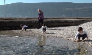 Šta sada rade? Trogodišnje trojke najmlađe su zvijezde “Dare iz Jasenovca” VIDEO
