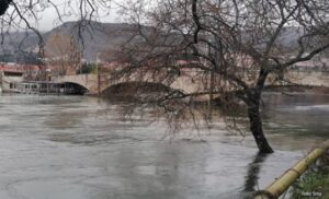Obilne padavine stvorile problem: Poplavljeni lokalni putevi u Trebinju