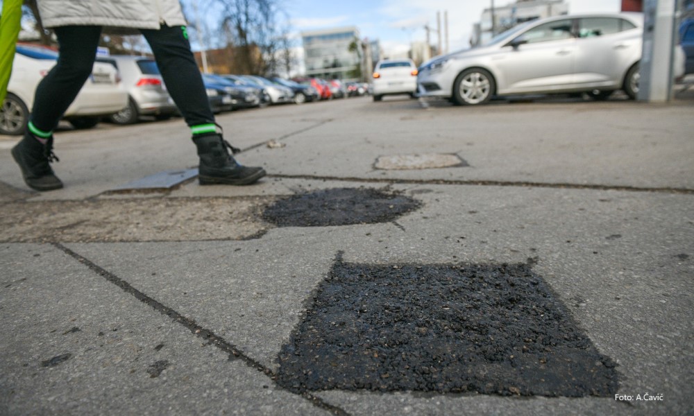 I danas se pohvalili: Zakrpljene udarne rupe u Banjaluci
