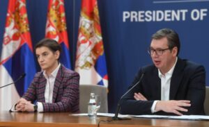 Brnabić i Vučić čestitali novoizabranom patrijarhu srpskom Porfiriju