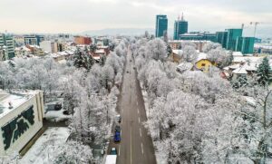 Banjaluka “obojena” u bijelo! Zimska služba: Očišćeni svi putni pravci na području grada