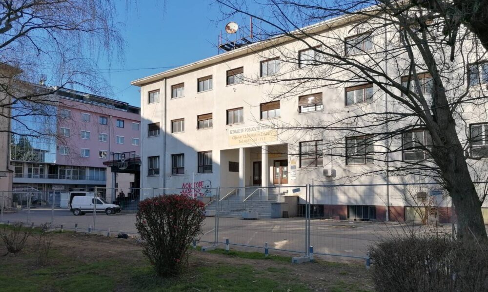 Ograda u centru Banjaluke: Počinje izgradnja kompleksa Bijeli dvor?! FOTO/VIDEO