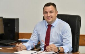 Optužnica protiv bivšeg ministra: Lučić lažirao kafanske račune i uzeo laptop Ministarstva