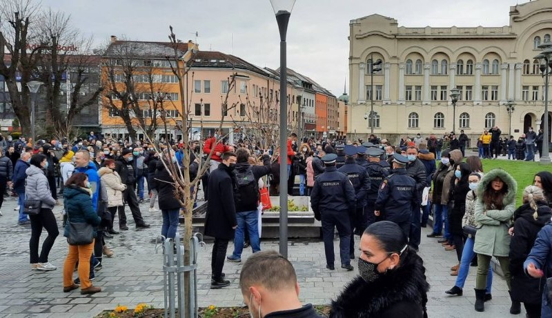 Banjalučka policija o protestu: Nije bio prijavljen i radimo na identifikovanju organizatora