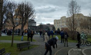 Protest u centru Banjaluke: Ugostitelji i frizeri protiv zatvaranja FOTO/VIDEO