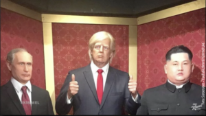 Muzej izbacio voštanu figuru Donalda Trampa jer su je posjetioci udarali