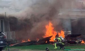 Nije uspio da dostigne visinu do kraja piste: Srušio se avion, preživjeli svi putnici VIDEO