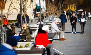 Poklon Banjalučanima za Dan grada: Prva besplatna internet zona u centru puštena u rad