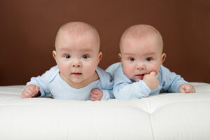 Holandski naučnici otkrili: Kako nastaju identični blizanci?