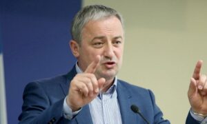 Borenović o sjednici Savjeta ministara BiH: Kršenje zaključaka parlamenta Srpske od strane SNSD-a