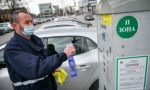 Pojačane preventive mjere u gradu: Počela dezinfekcija parking automata i autobusa