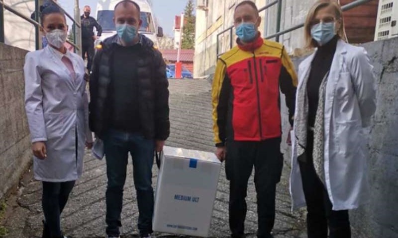 Dugoočekivane prve doze iz Kovaks mehanizma: U Srpsku stiglo 7.020 Fajzer vakcina