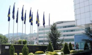 Samo jedan dobio negativnu ocjenu: Službenici u institucijama BiH “naročito uspješni”