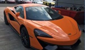 Kakav potez: Ukrao skiupi McLaren, pa došao u servis da mu promijene brave