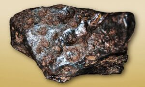 Naučnici su posebno uzbuđeni: Britanac u dvorištu pronašao dio meteorita